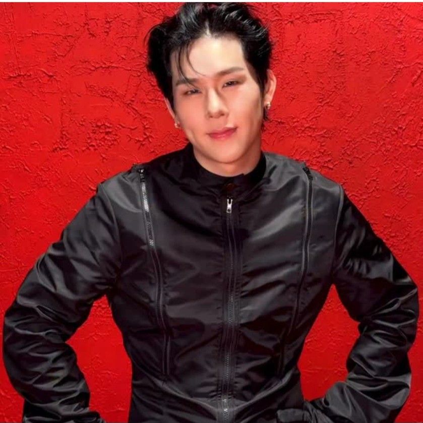 周宪 (MONSTA X)的最新照片