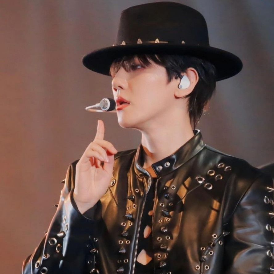 伯賢 (EXO)的最新照片