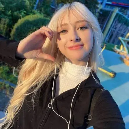 Foto terbaru Gabi (Blackswan)