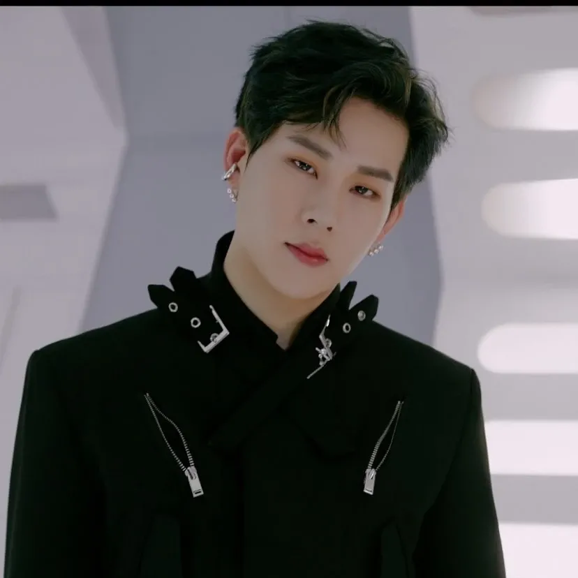 周宪 (MONSTA X)粉丝拍下的瞬间