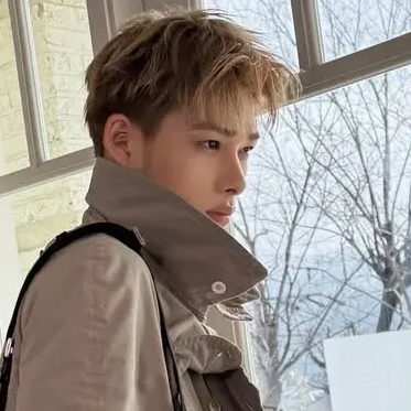 Foto aktivitas terbaru NI-KI (ENHYPEN)