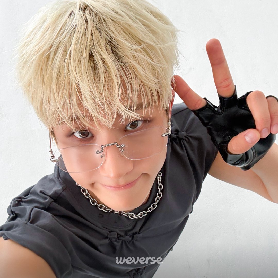 A moment captured by Jinjin (ASTRO)'s fan