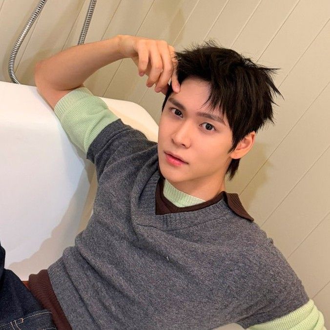 Latest photo of Eunseok (RIIZE)