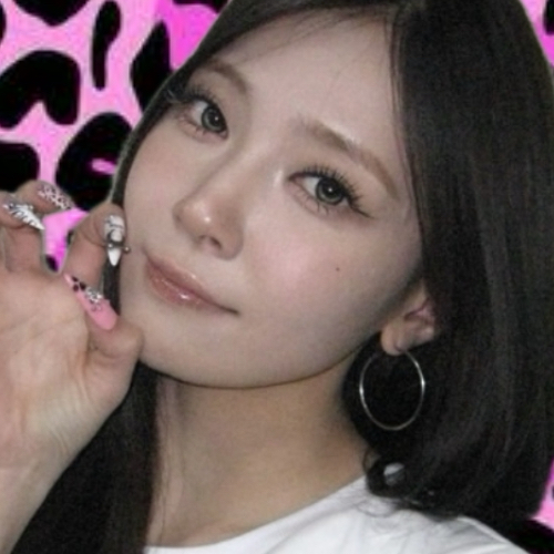 Recent activity shot of Mayuka (NiziU)