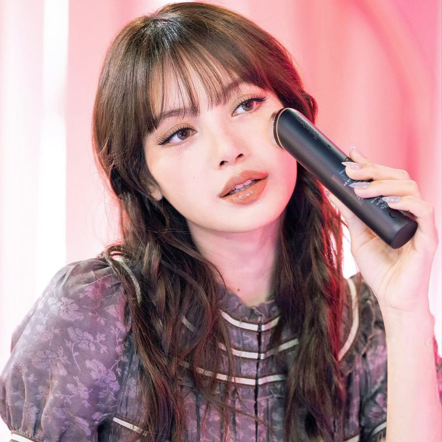 Momen yang diabadikan oleh penggemar Lisa (BLACKPINK)