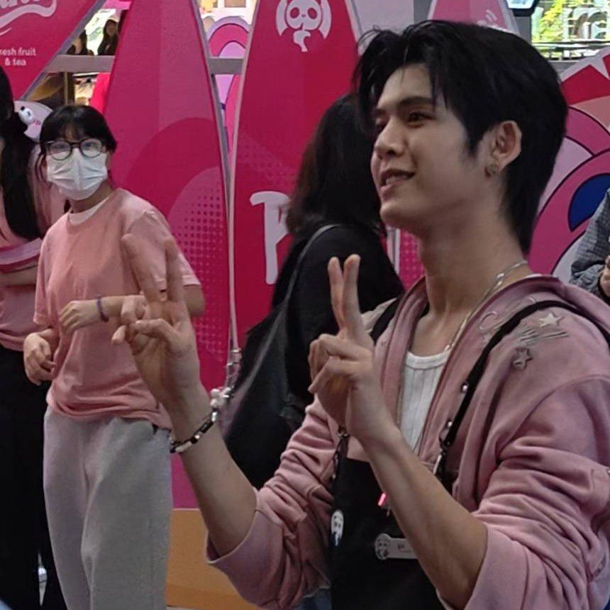 Behind-the-scenes cut of DORN (NexT1DE)