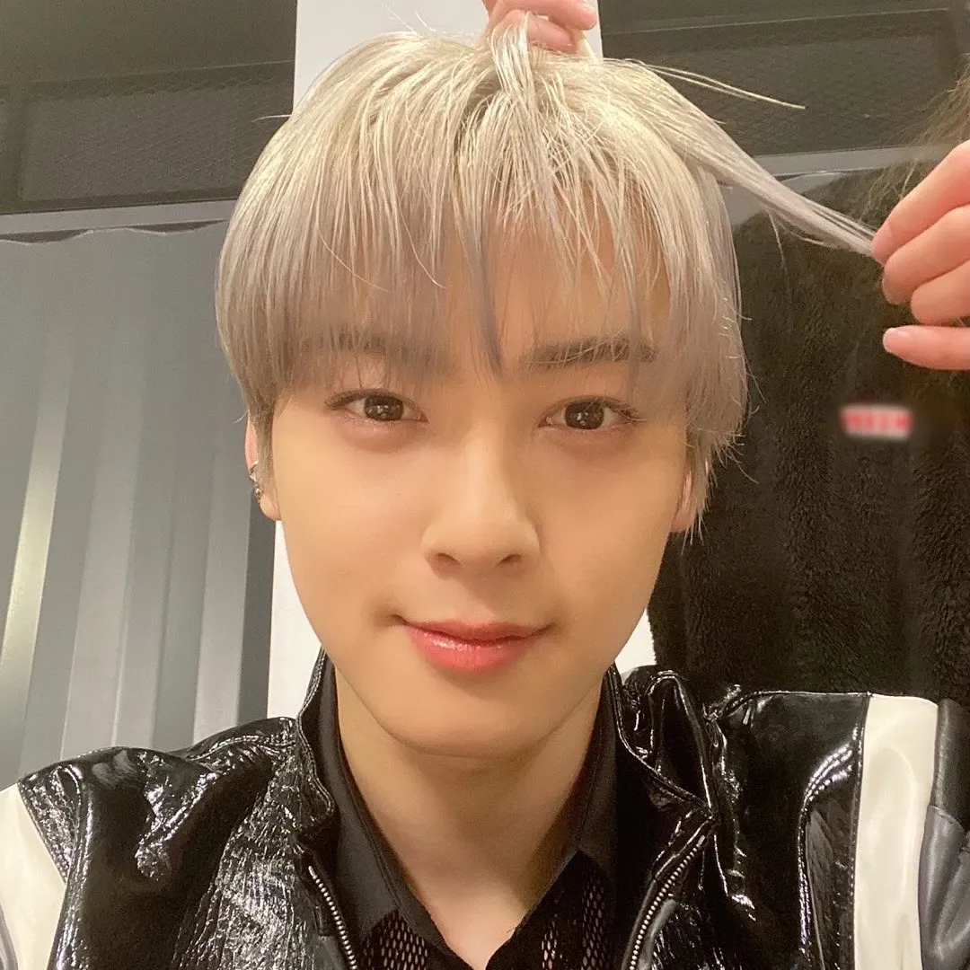 Recent activity shot of Eunwoo (ASTRO)