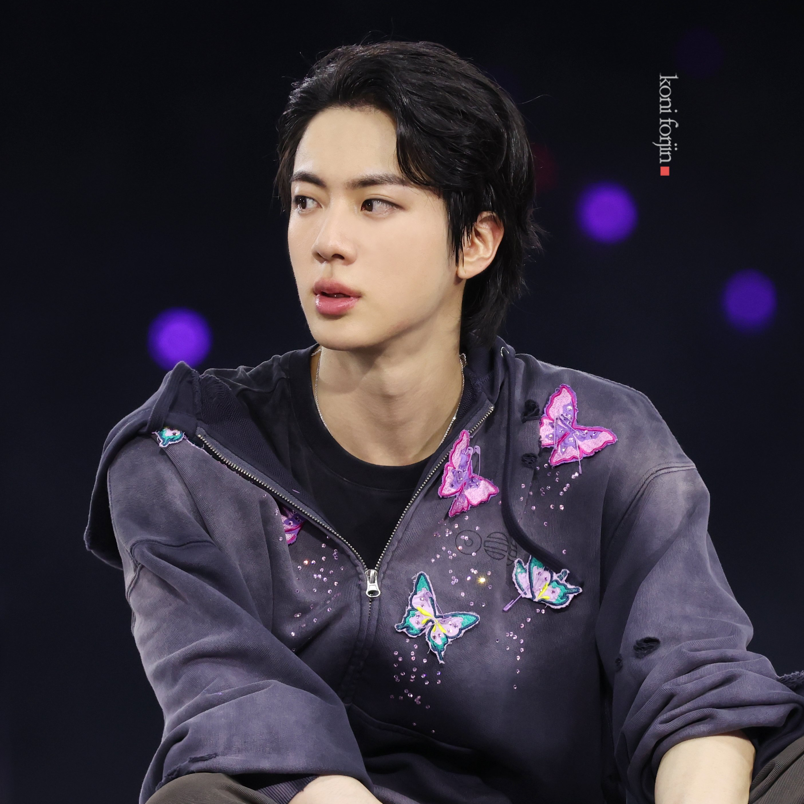 Momen yang diabadikan oleh penggemar Jin (BTS)