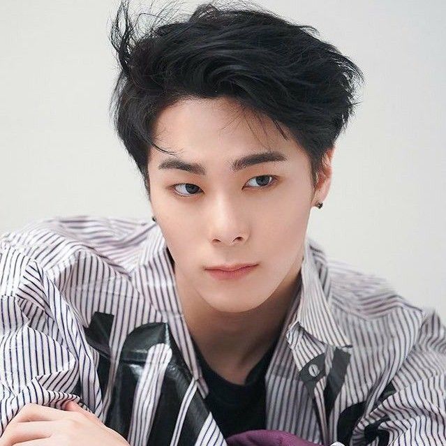 A moment captured by Moonbin (ASTRO)'s fan