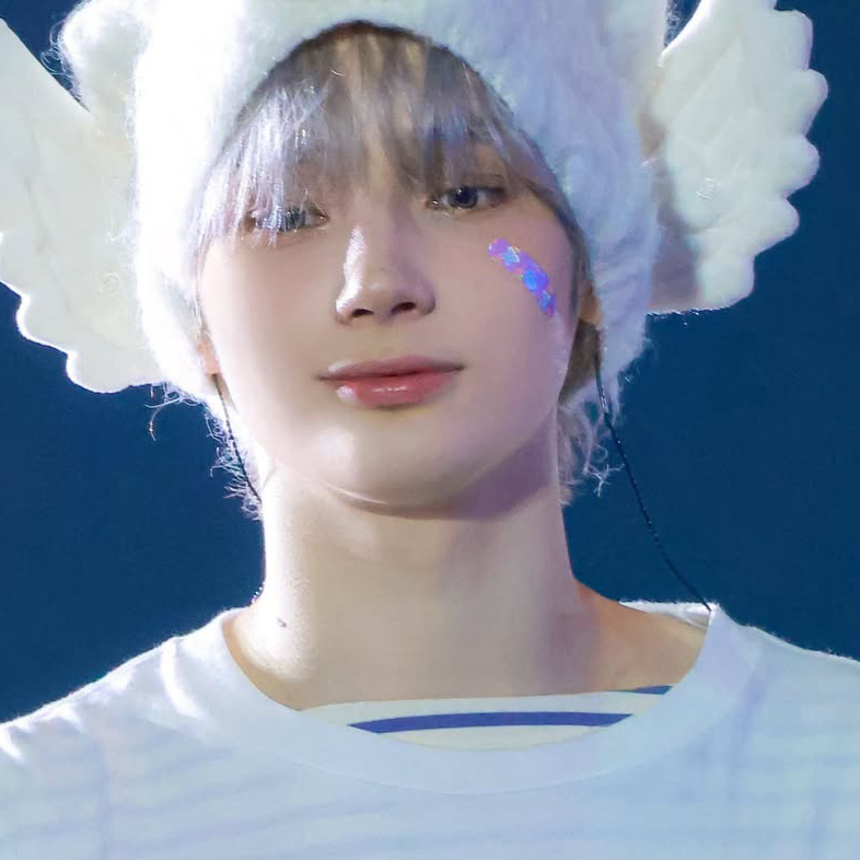 Latest photo of HueningKai (TOMORROW X TOGETHER)