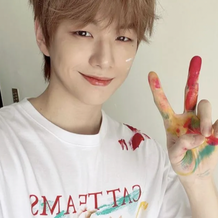 강다니엘 최근 활동샷