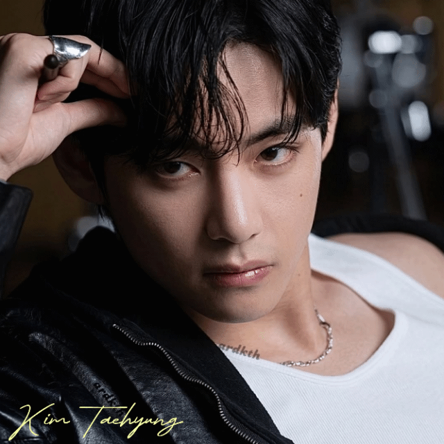 Latest photo of V (BTS)