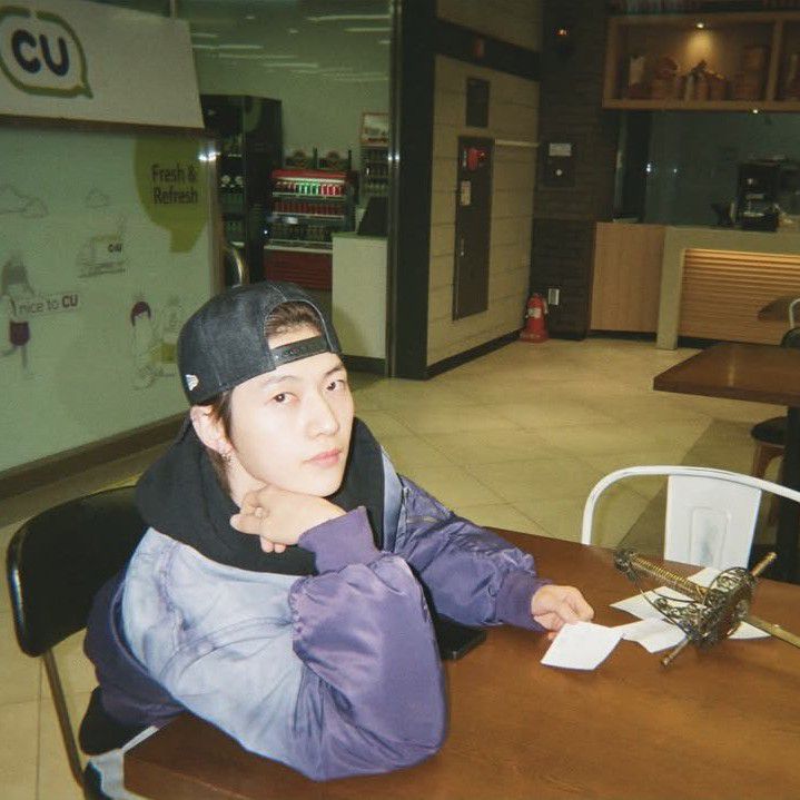 A moment captured by Seok Matthew (ZEROBASEONE)'s fan