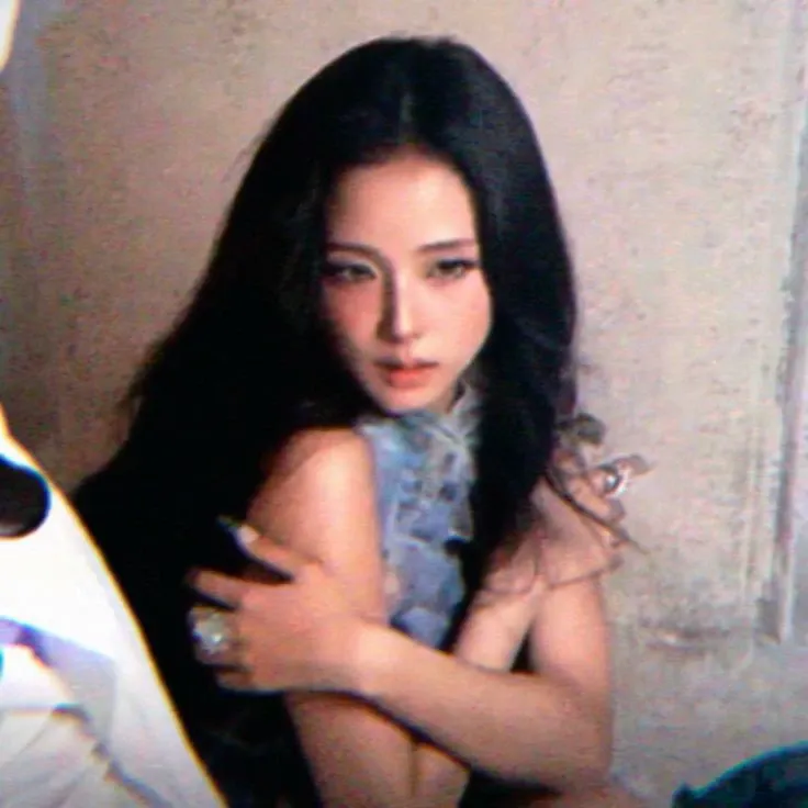 Foto aktivitas terbaru Jisoo (BLACKPINK)