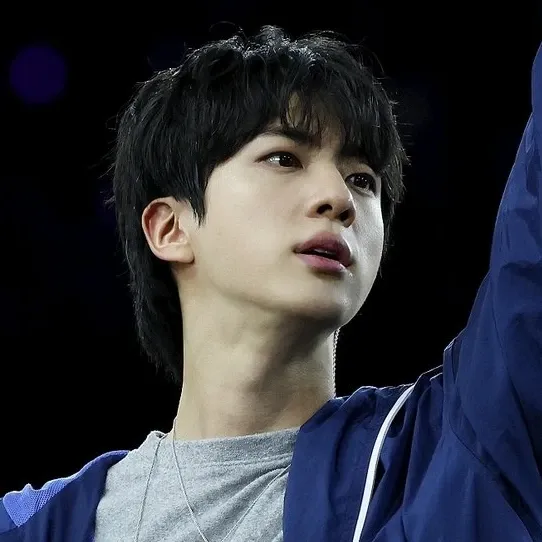 Potret di balik layar Jin (BTS)