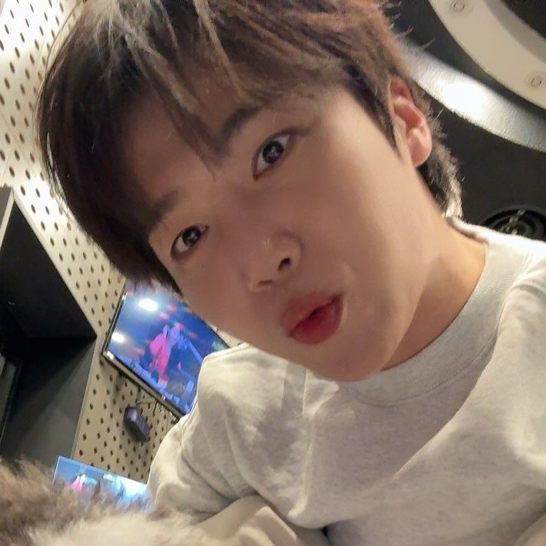 Recent activity shot of Jinho (PENTAGON)