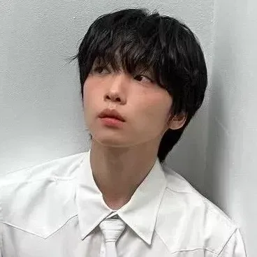 Behind-the-scenes cut of Jeong Sewoon