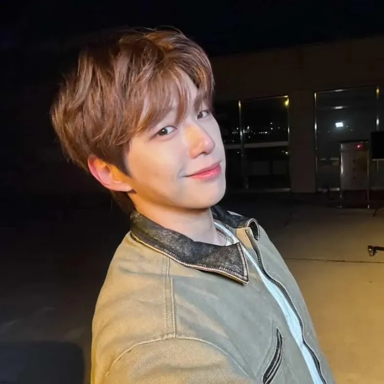 강다니엘의 비하인드 컷