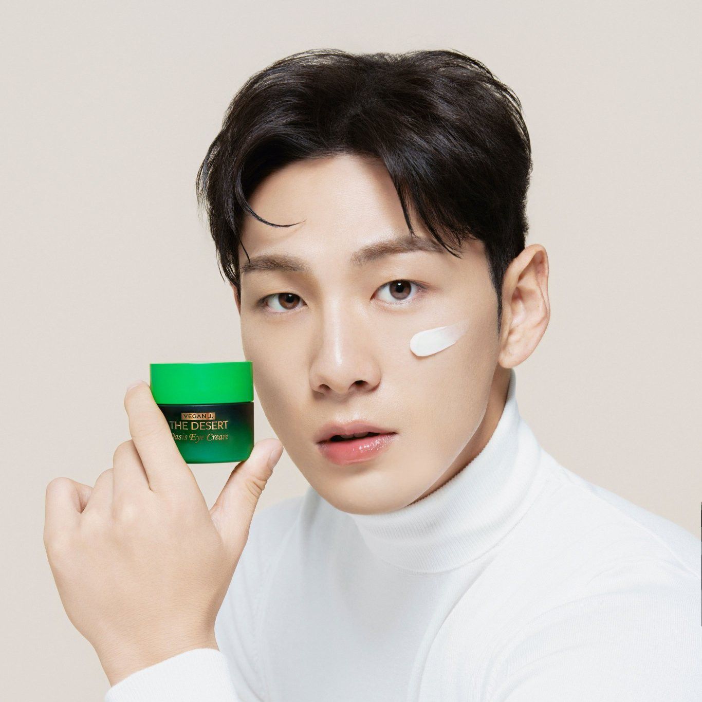 Behind-the-scenes cut of Baekho