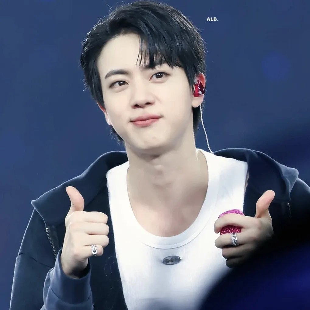 진 (방탄소년단)의 비하인드 컷