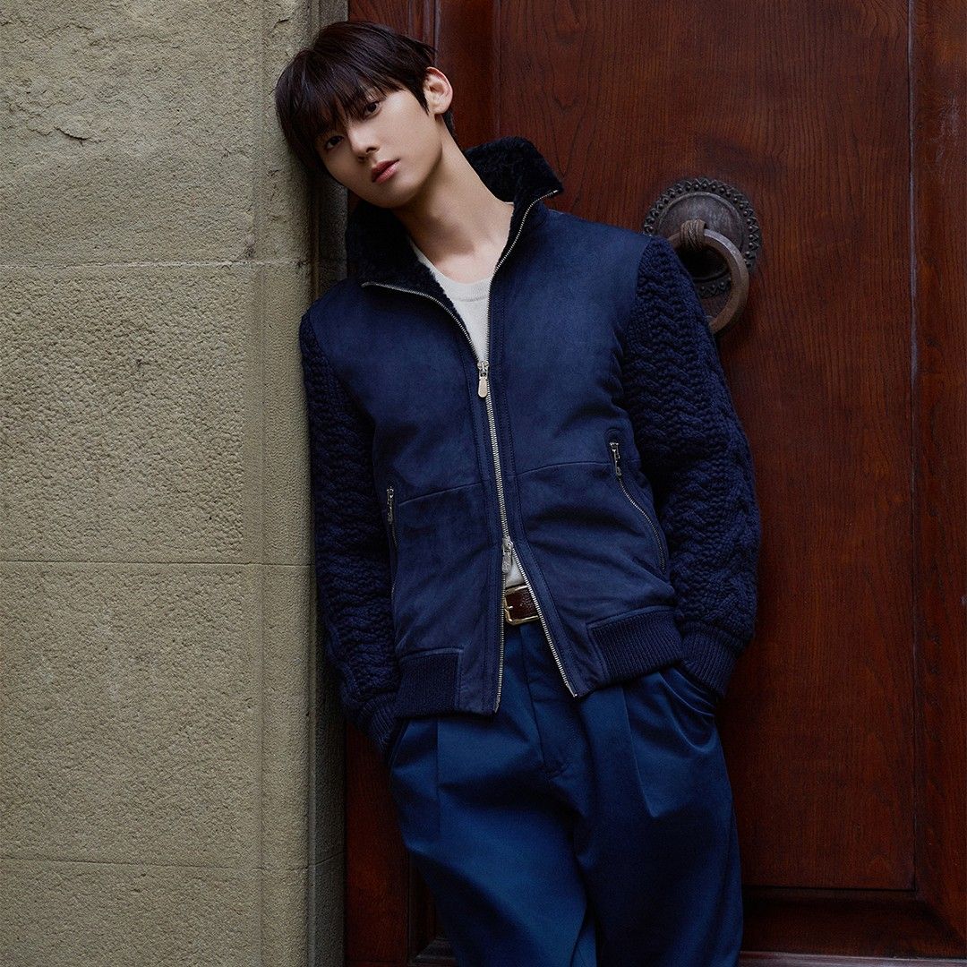 황민현 최근 활동샷