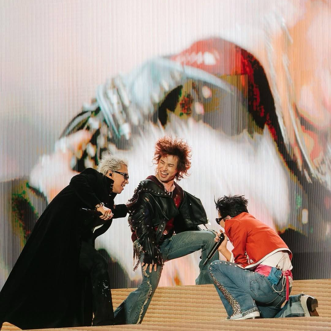 Behind-the-scenes cut of BIGBANG