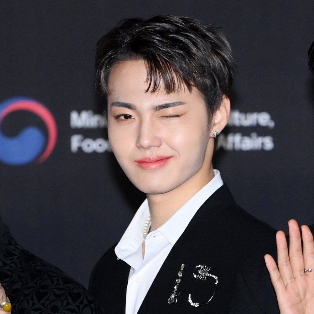 Recent activity shot of Doyoung (TREASURE)