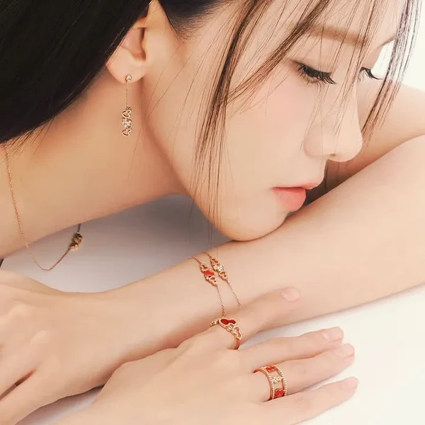 Signature photo of Yoona (Girls' Generation) capturing their charm