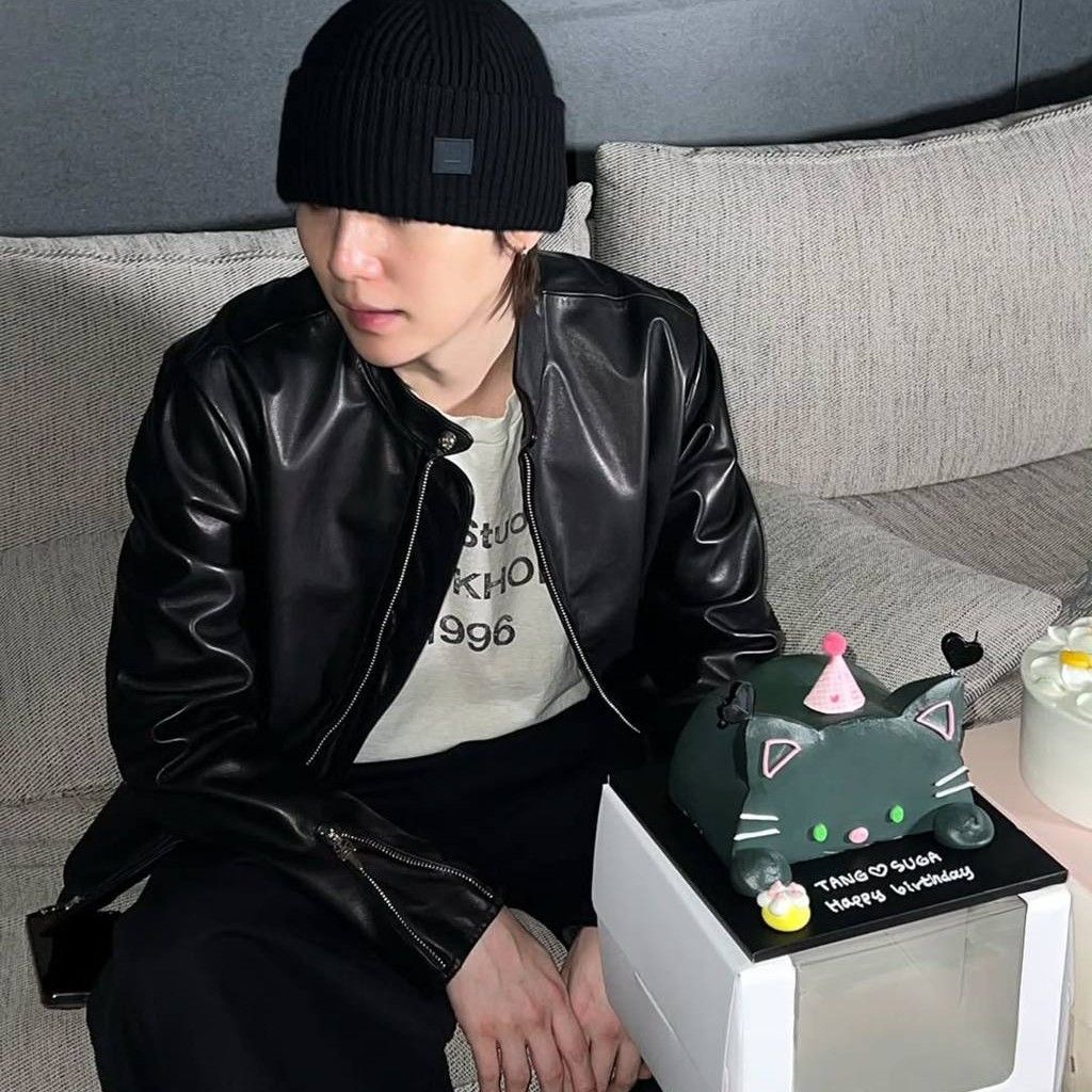 슈가 (방탄소년단) 최근 활동샷