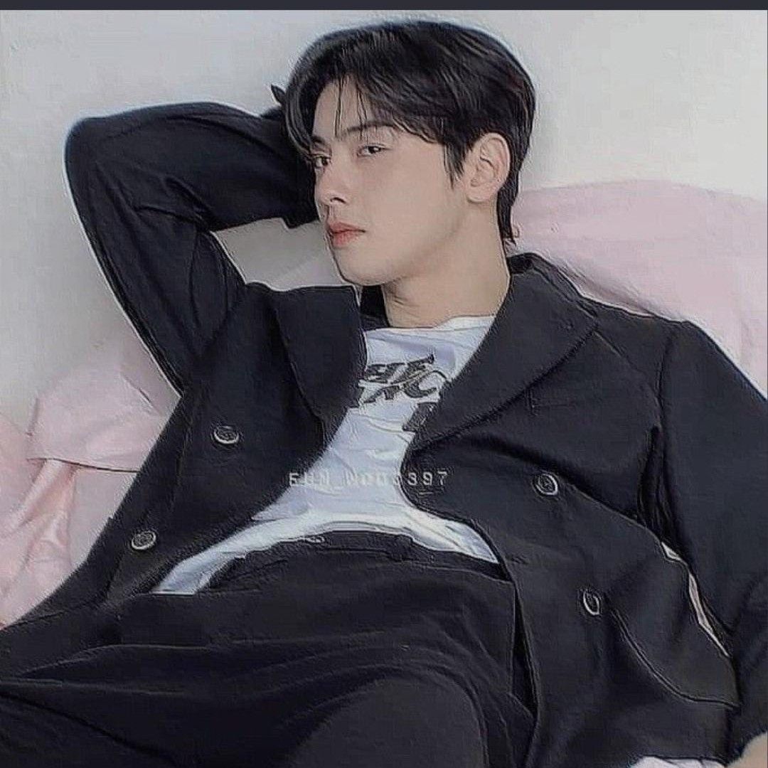 아스트로의 최신 사진