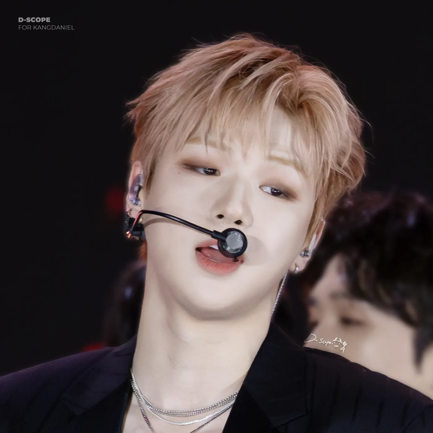 강다니엘의 비하인드 컷