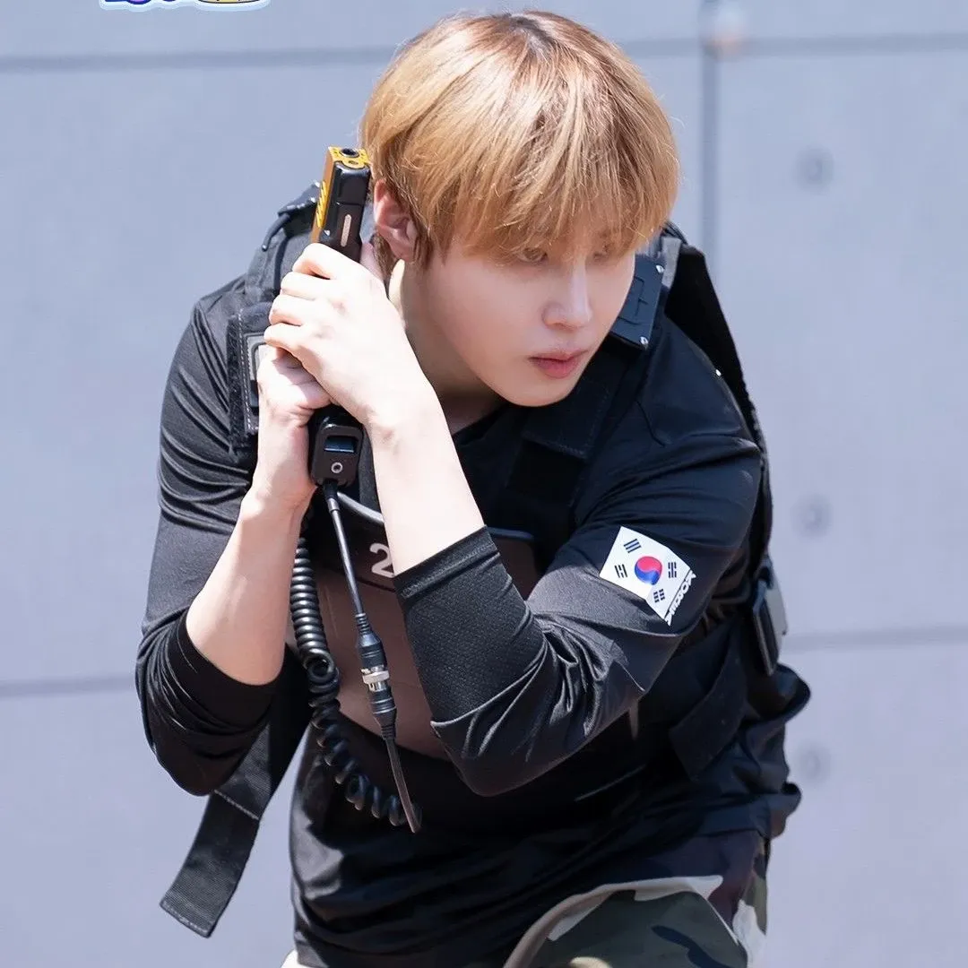 Recent activity shot of Ha Sungwoon