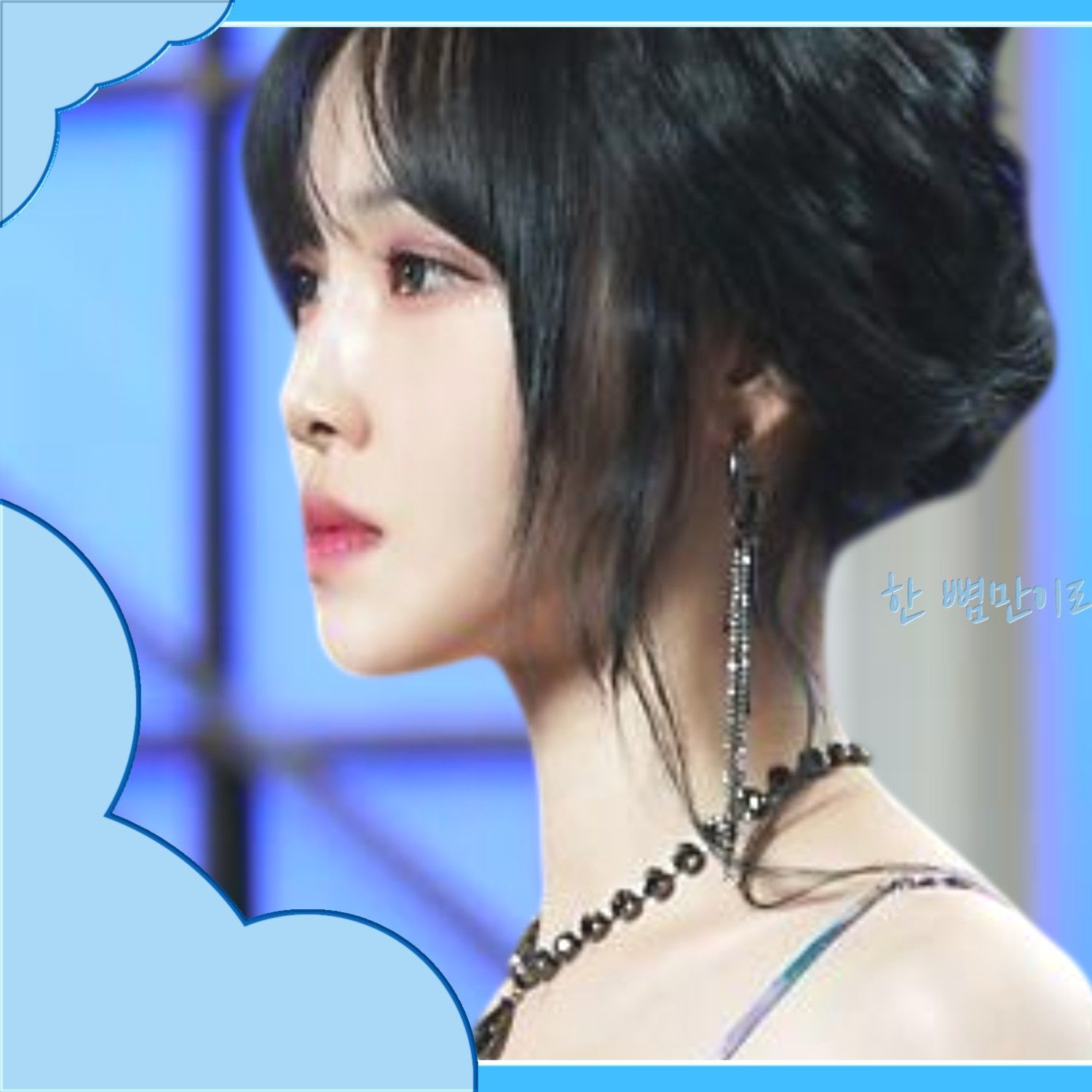 A moment captured by Yuju (GFRIEND)'s fan