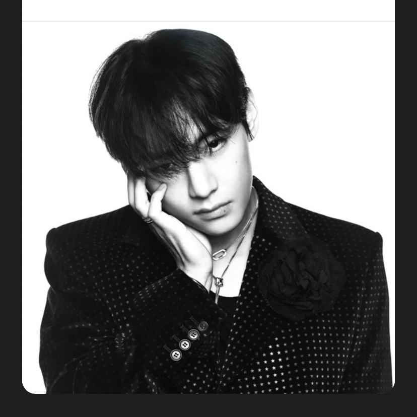 뷔 (방탄소년단)의 최신 사진
