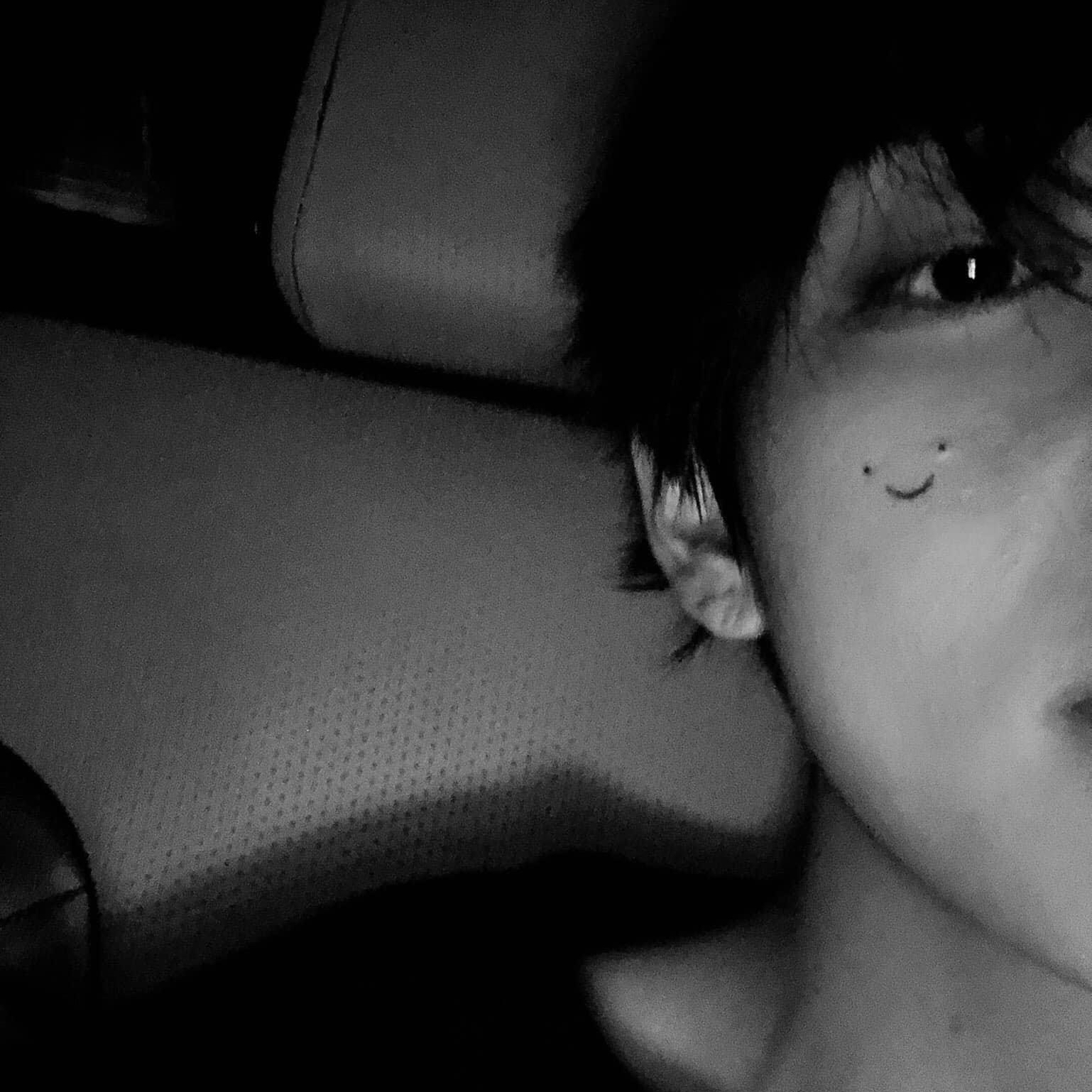 뷔 (방탄소년단)의 비하인드 컷