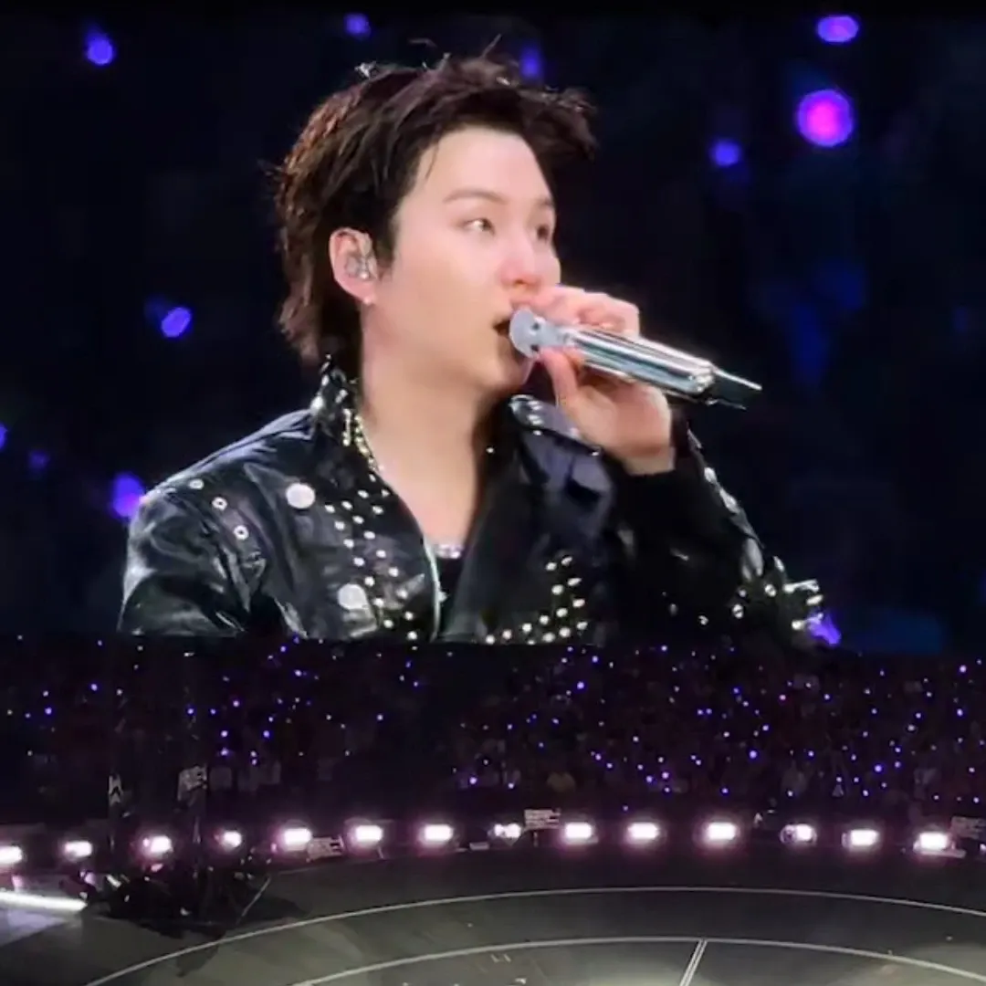 Behind-the-scenes cut of SUGA (BTS)