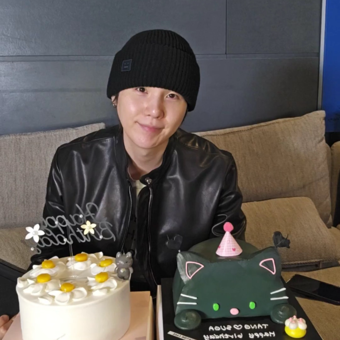 SUGA (防彈少年團)的最新照片