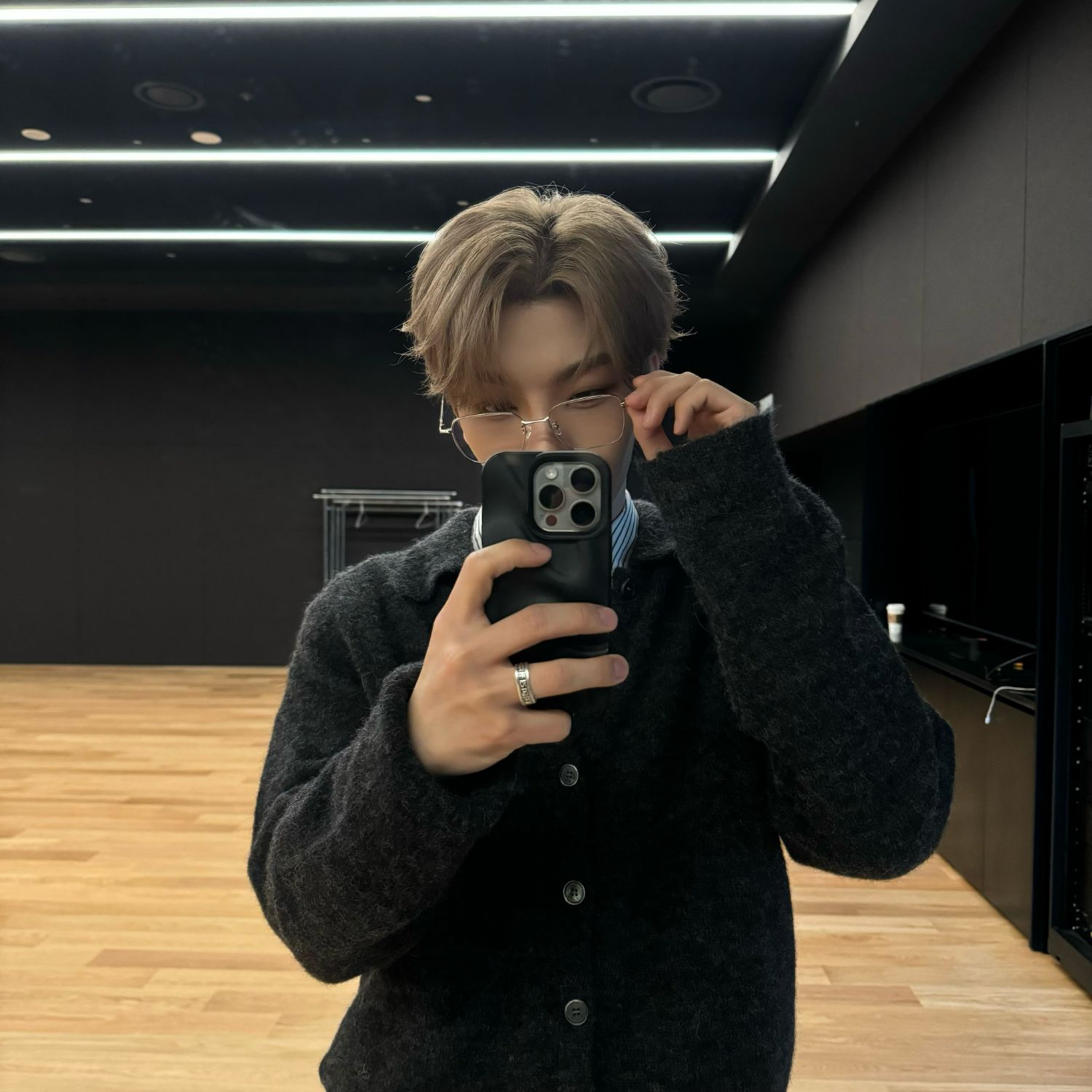 A moment captured by He Xinlong (ALPHA DRIVE ONE)'s fan