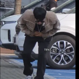 A moment captured by Hwang Chiyeol's fan