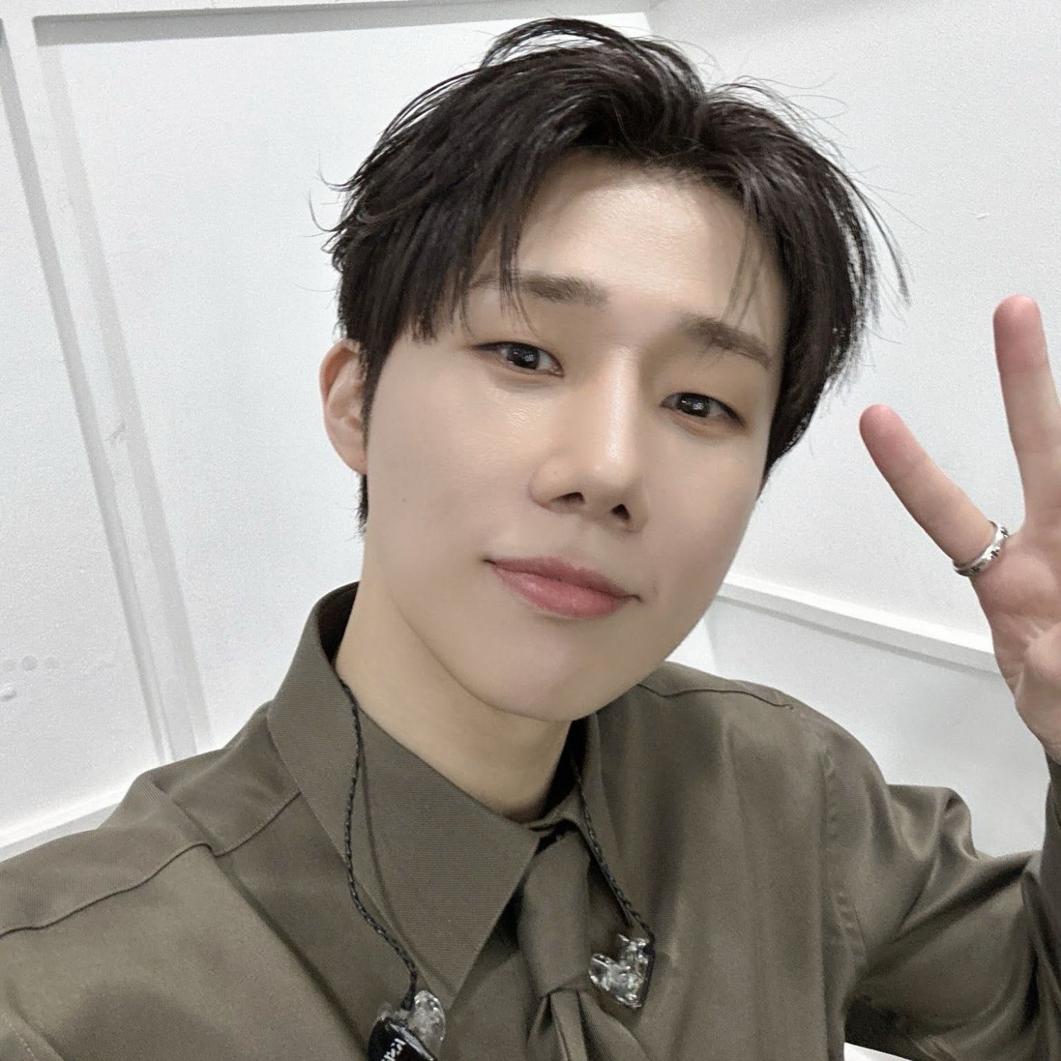 Behind-the-scenes cut of Sungkyu (INFINITE)