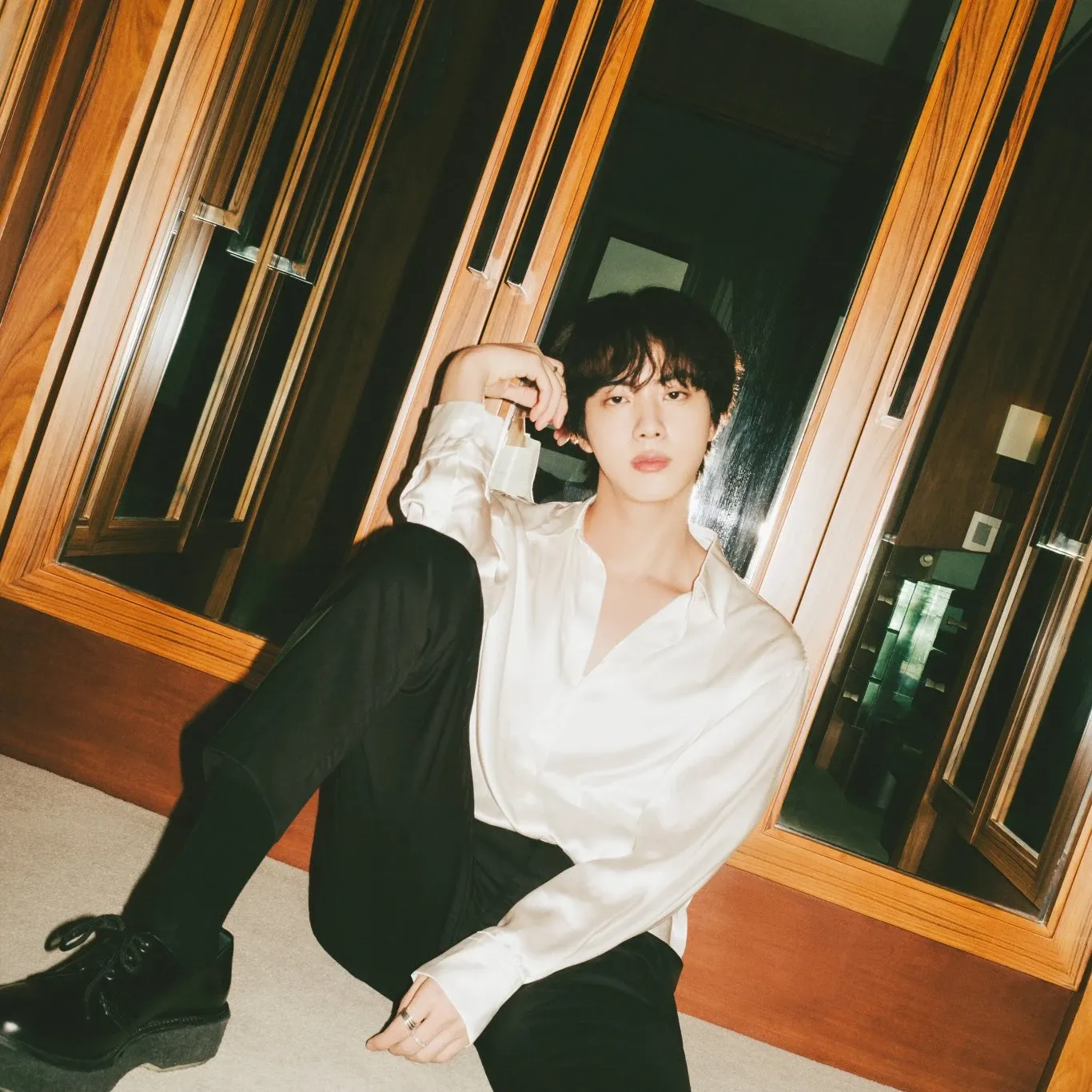 Foto terbaru Jin (BTS)