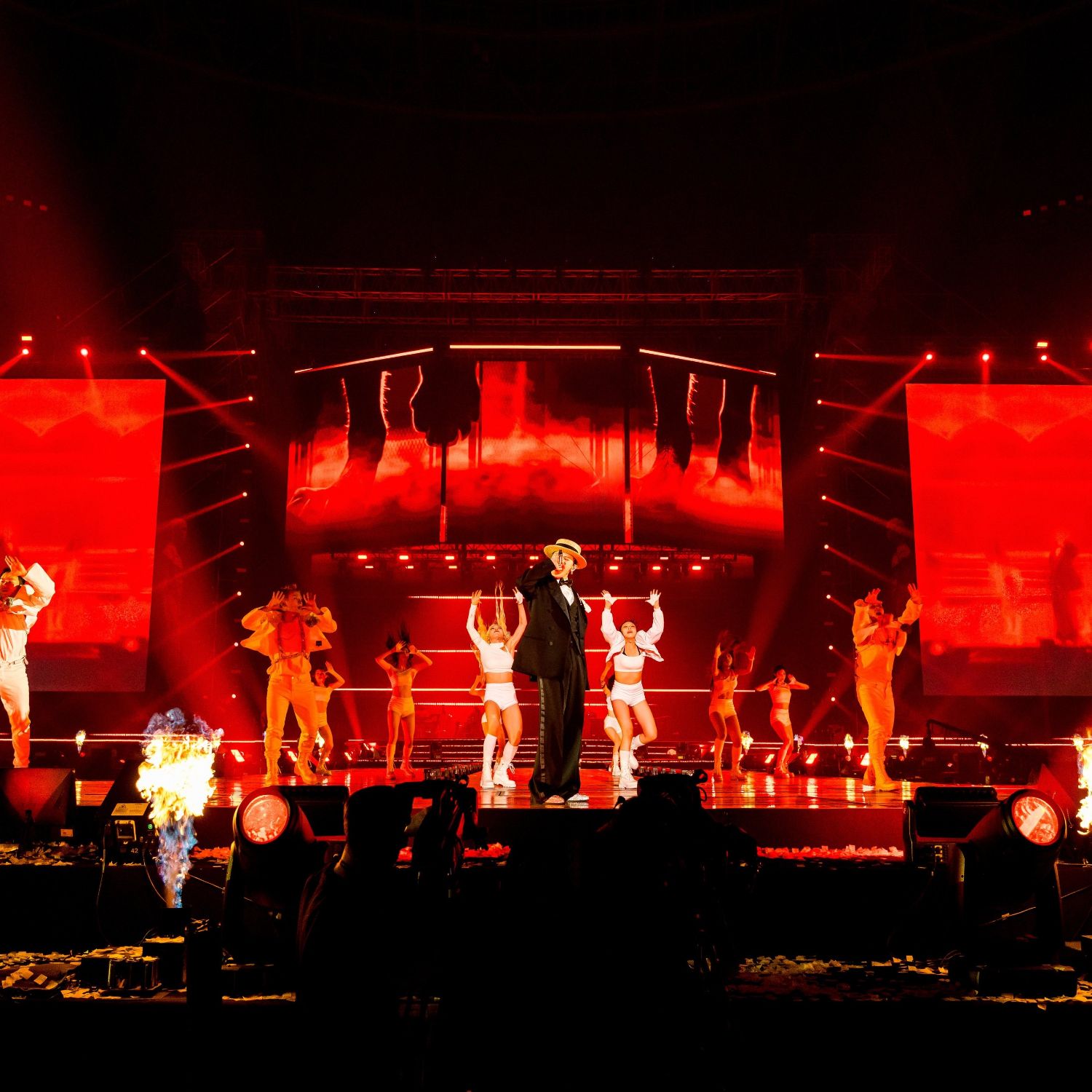 A moment captured by G-DRAGON (BIGBANG)'s fan