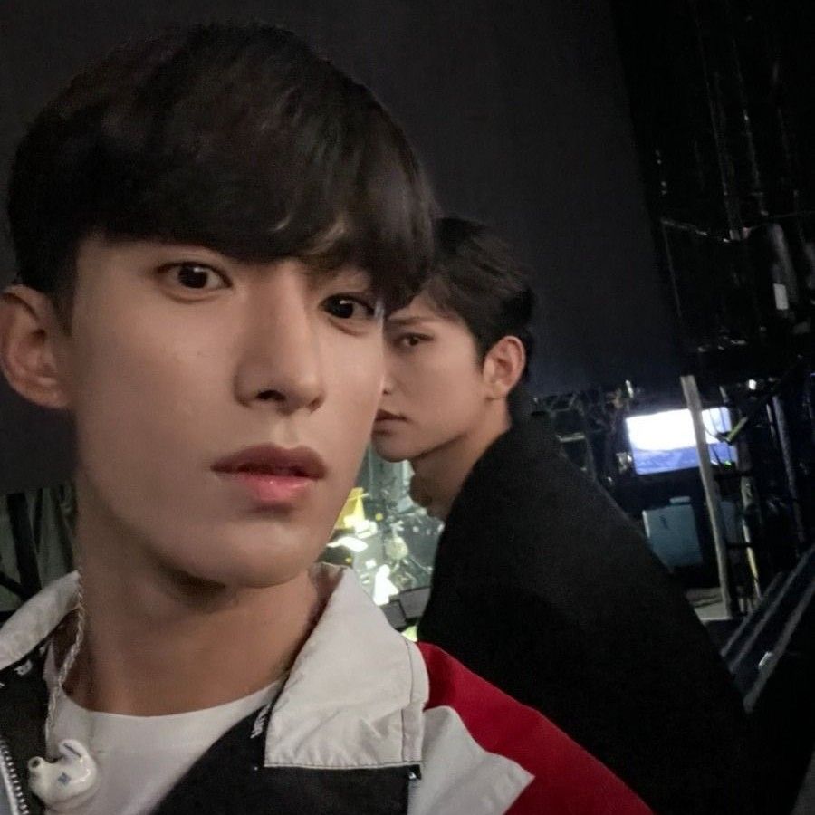 A moment captured by SEVENTEEN's fan