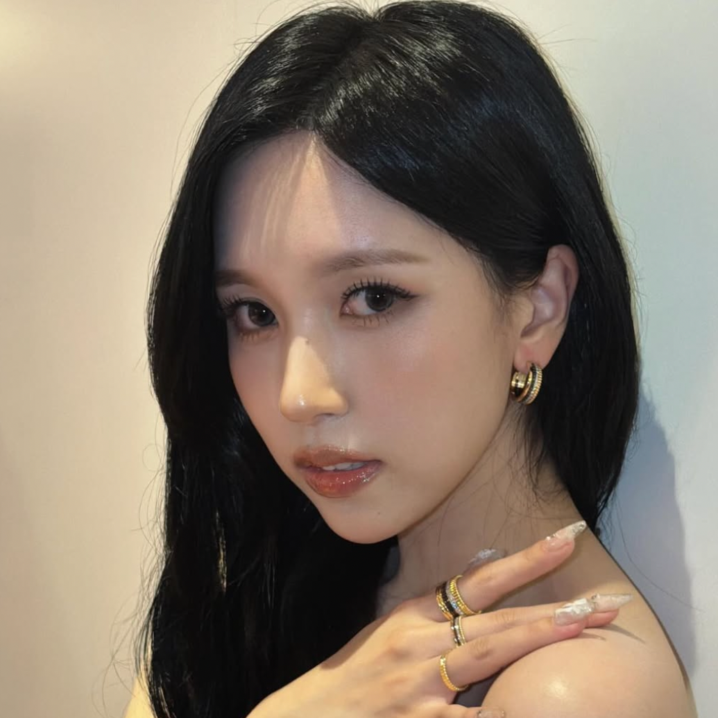 Latest photo of Mina (TWICE)