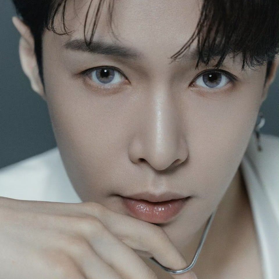 Lay (EXO)的最新照片