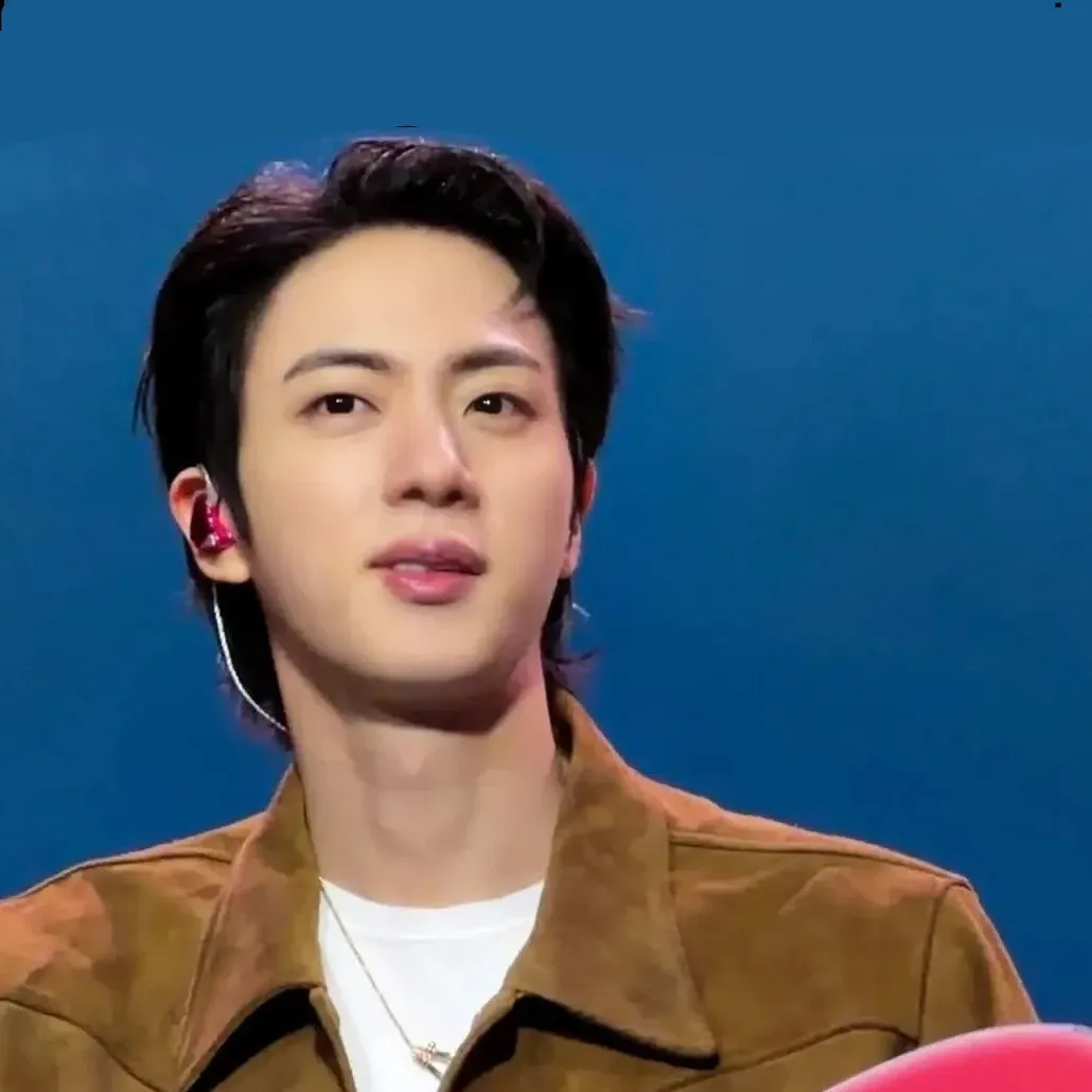 Behind-the-scenes cut of Jin (BTS)