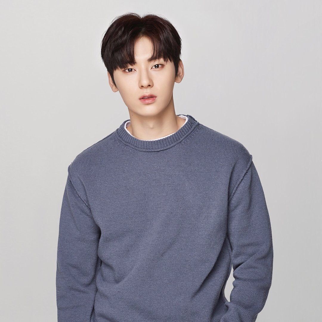 Recent activity shot of Hwang Minhyun