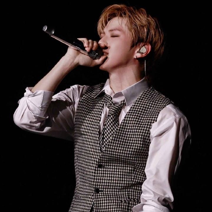 강다니엘 최근 활동샷