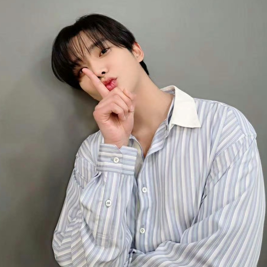로운의 비하인드 컷