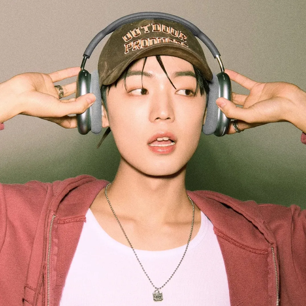 Recent activity shot of Chan (A.C.E)